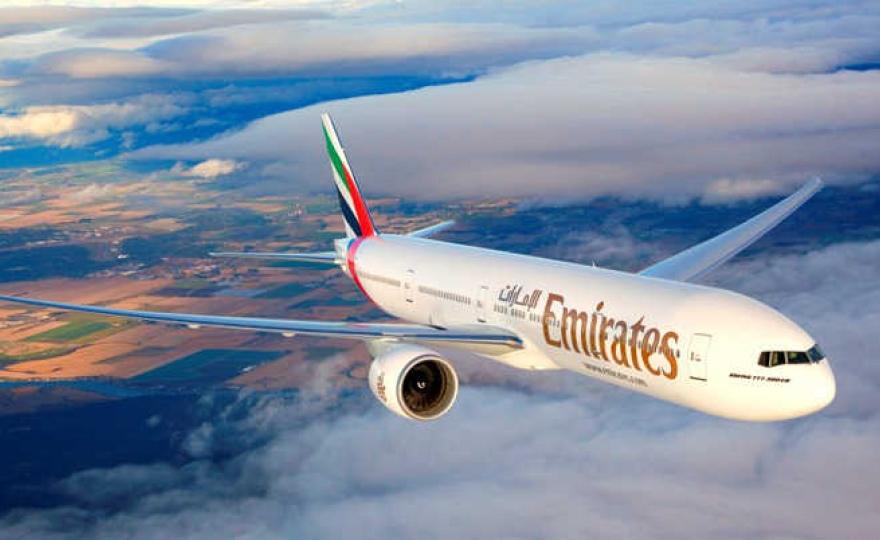 emirates ringiovanisce flotta